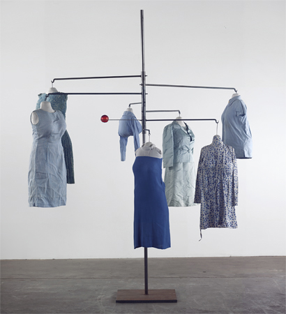 洋書 LOUISE BOURGEOIS,BLUE DAYS AND PINK DAYS LOUISE BOURGEOIS | Exhibition | Heide Museum of Modern Art Melbourne